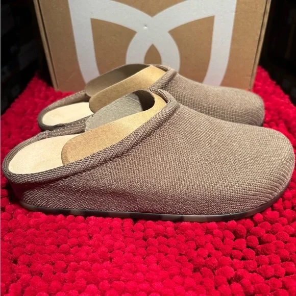 Rothy's ReVelvet Portobello Casual Clog - Picture 2 of 5